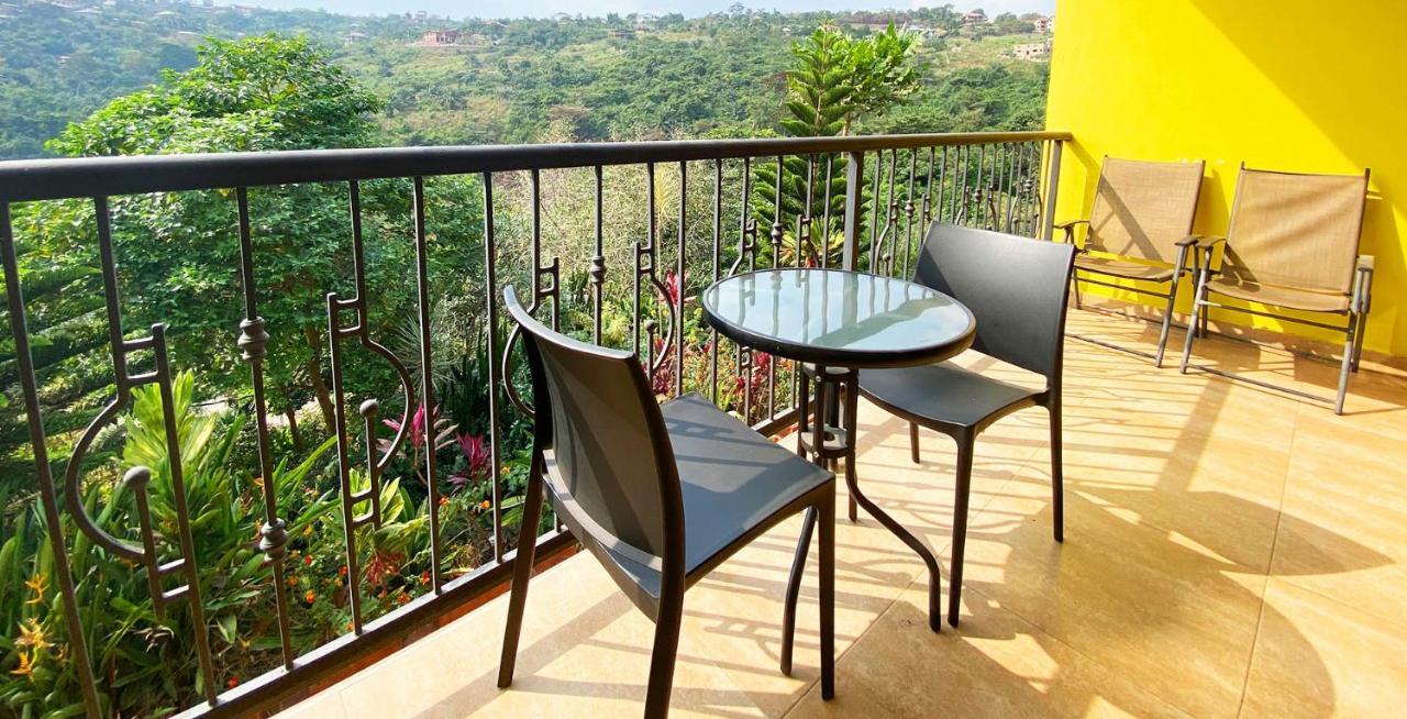 Cactus Creek Hotel Aburi Ngoại thất bức ảnh