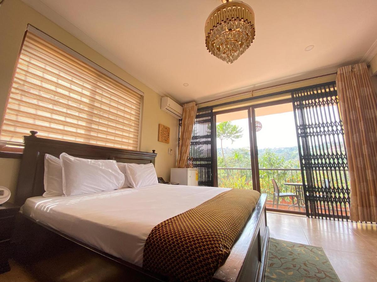 Cactus Creek Hotel Aburi Ngoại thất bức ảnh