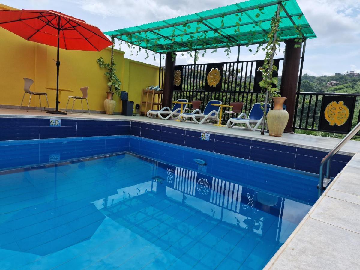 Cactus Creek Hotel Aburi Ngoại thất bức ảnh