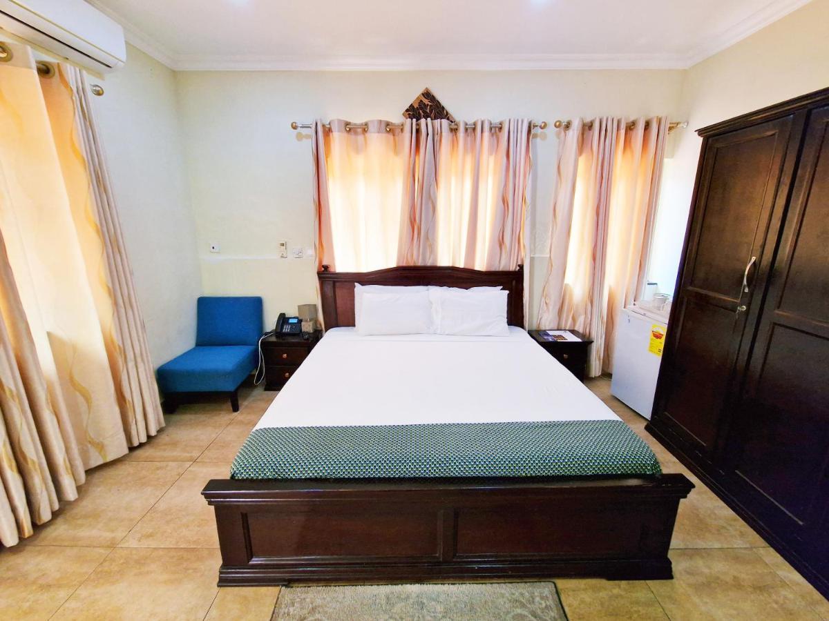 Cactus Creek Hotel Aburi Ngoại thất bức ảnh